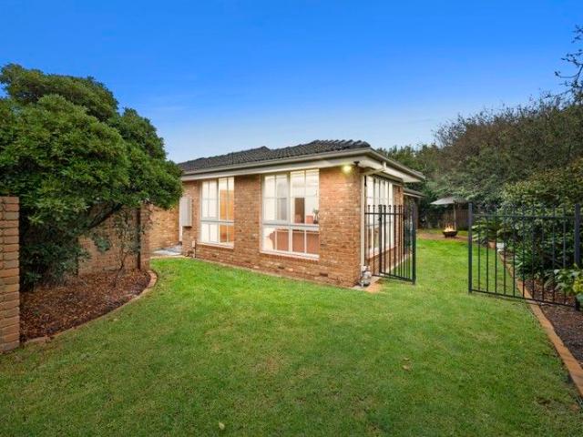 Townhouse for sale in Camerons Creek, Victoria