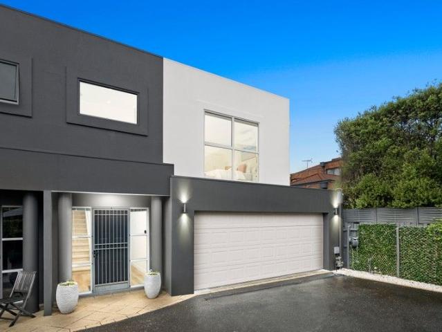 Townhouse for sale in Camerons Creek, Victoria