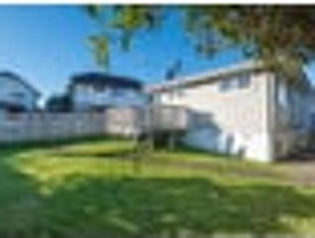 Townhouse for sale in Mount Wellington