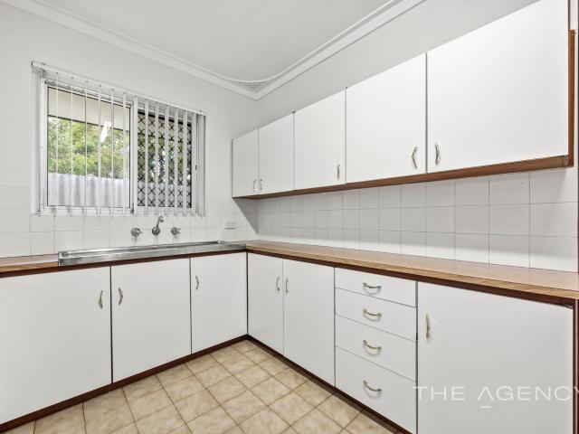 Duplex for sale in Kardinya, Western Australia