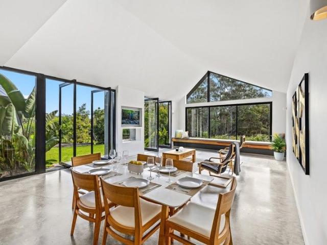 Cottage for sale in Lake Macdonald, Queensland
