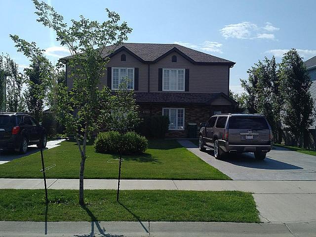 Duplex for rent in Wedgewood, Alberta