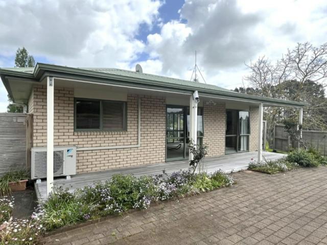 House for rent in Awhitu, Oroua County