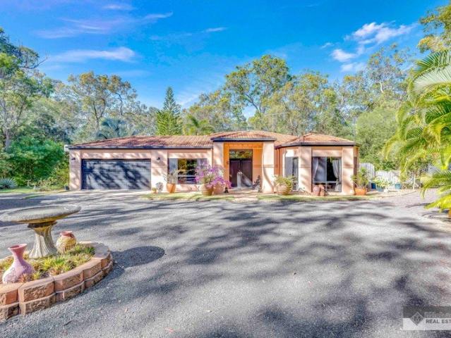 House for sale in Moore Park Beach, Queensland