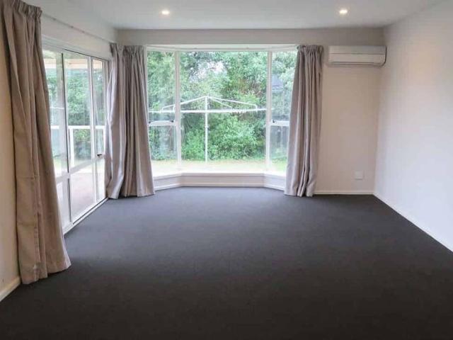 House for rent in Chaslands, Canterbury