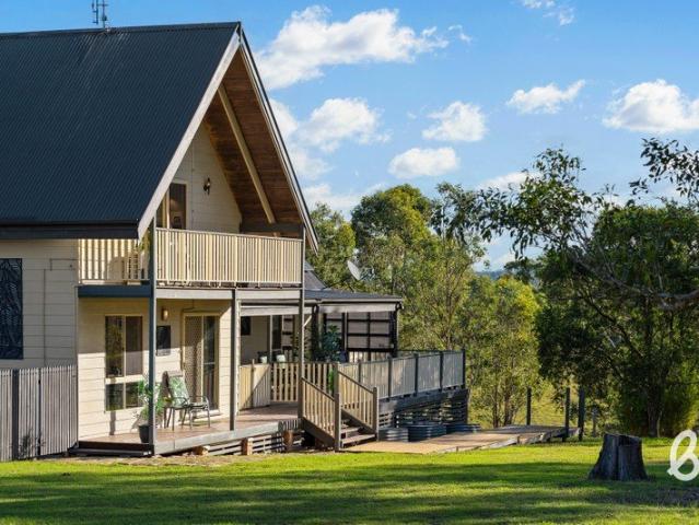 Cottage for sale in Glendon Brook, New South Wales