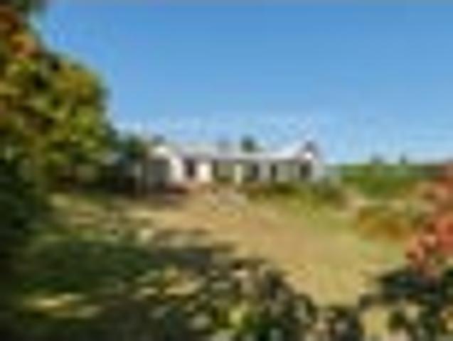 House for sale in Otakou