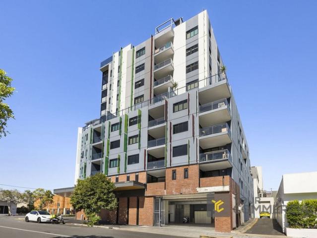 Office for rent in Toombul, Queensland