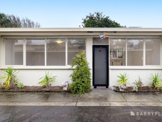 Apartment for sale in Carrum, Melbourne