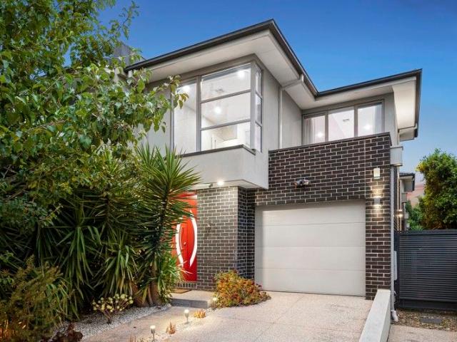 Townhouse for sale in Camerons Creek, Victoria