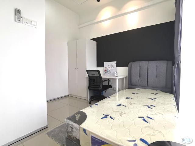 Room for rent in Petaling, Alam Impian
