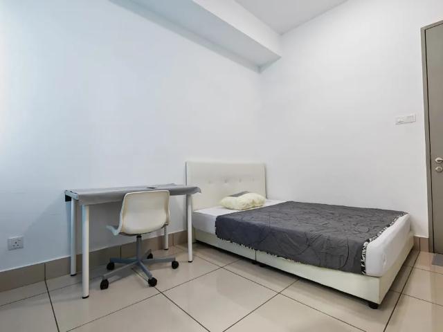 Room for rent in Kuala Lumpur, Country Heights Damansara