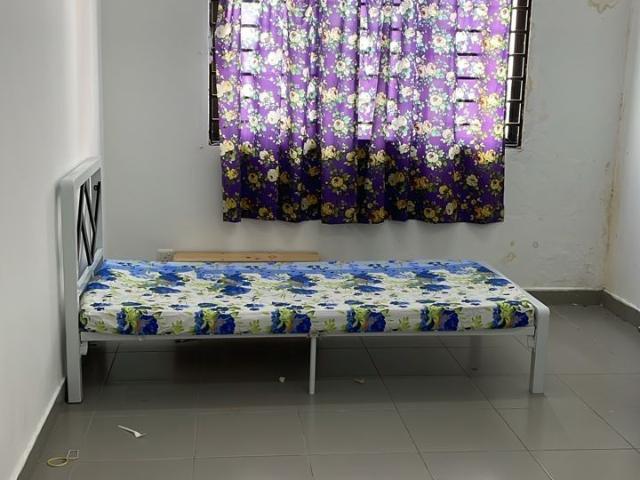 Room for rent in Petaling, Alam Impian