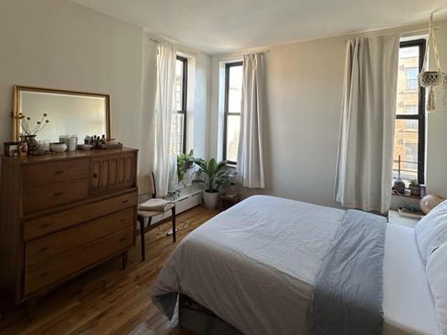 Room for rent in Arverne, New York