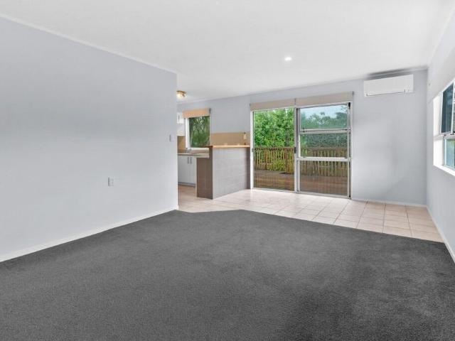 House for rent in Beach Haven, Kaipātiki