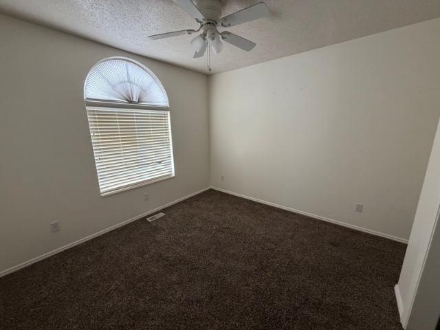 Room for rent in Roy, Utah
