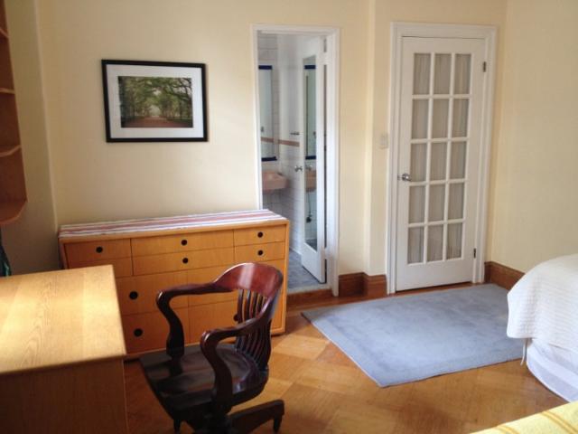 Room for rent in Arverne, New York