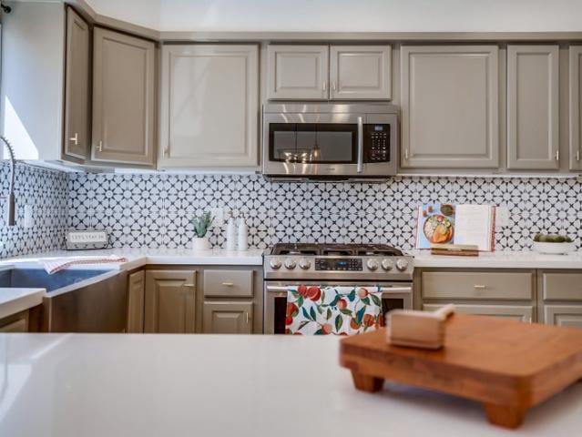 Room for rent in Canoga Park, California