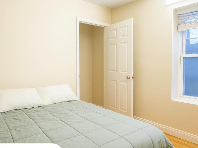 Room for rent in Dorchester, Boston