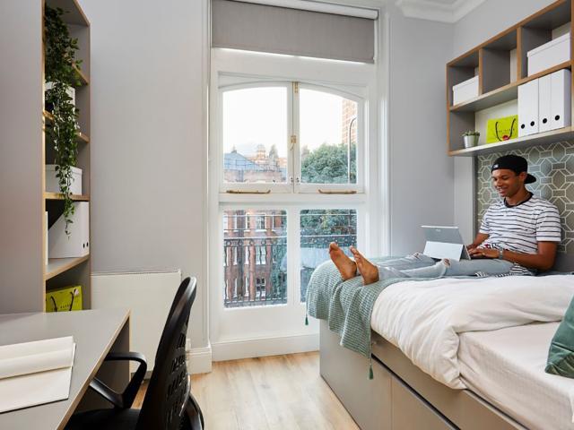 Room for rent in Victoria, Greater London