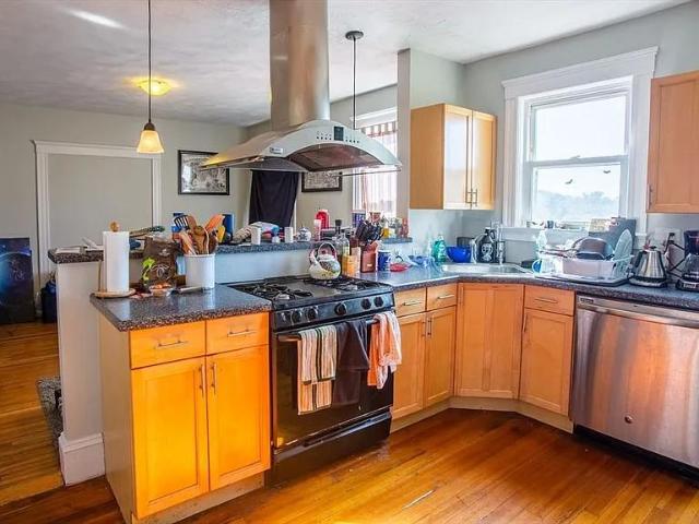Room for rent in Somerville, Massachusetts