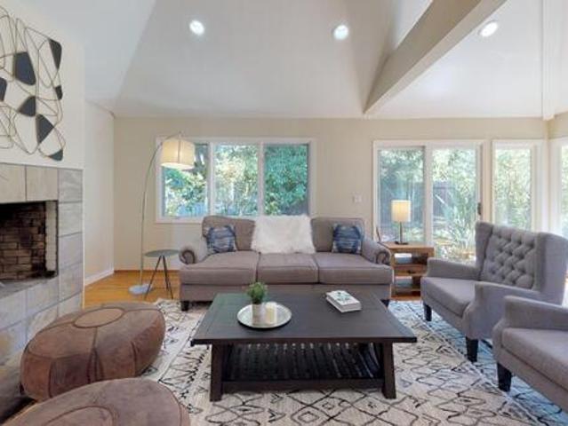 Room for rent in Palo Alto, California