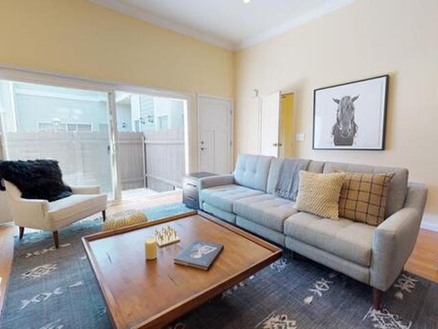 Room for rent in Redondo Beach, California