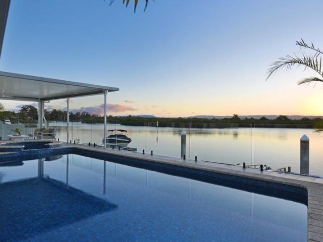 House for sale in Paradise Point, Gold Coast City