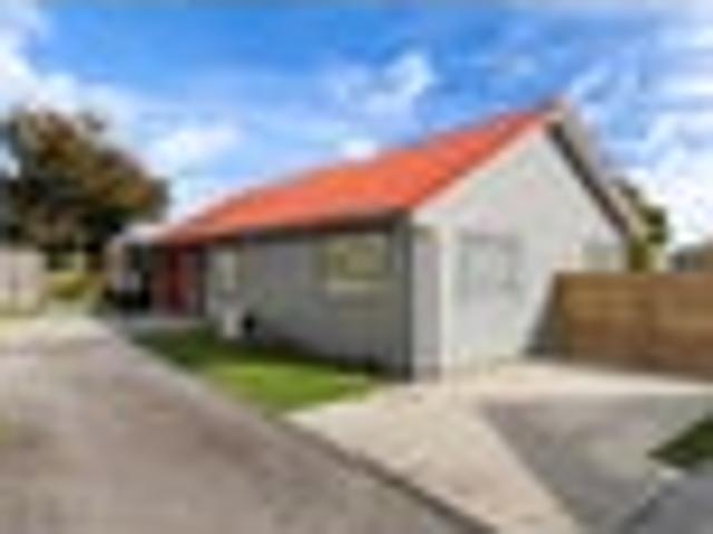 House for sale in Awhitu