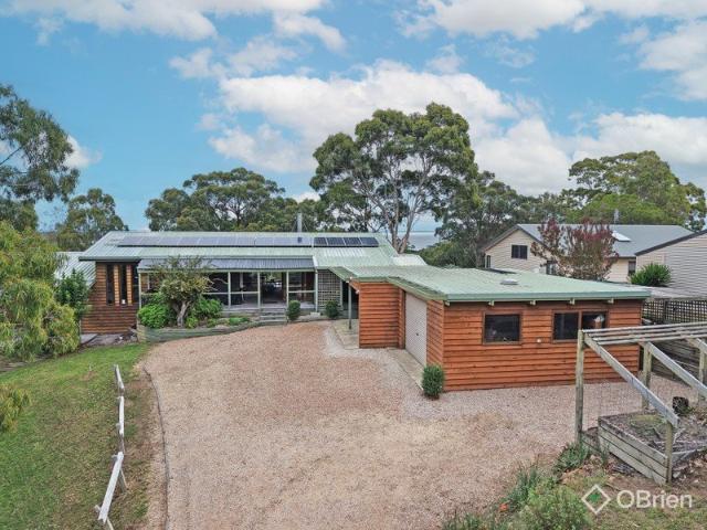 House for sale in Victoria