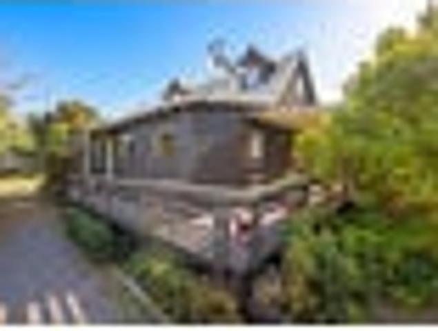 House for sale in Awhitu