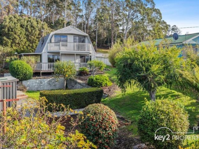House for sale in Beauty Point, Tasmania