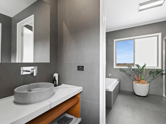 Cottage for sale in Kings Creek, Queensland