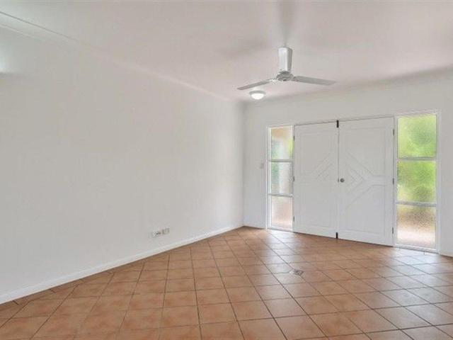 Villa for rent in Redlynch, Queensland