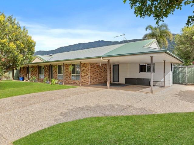 House for sale in Redlynch, Queensland