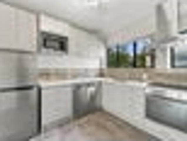 Townhouse for sale in Heathcote, Canterbury