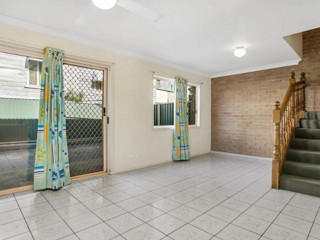Townhouse for rent in Toombul, Queensland
