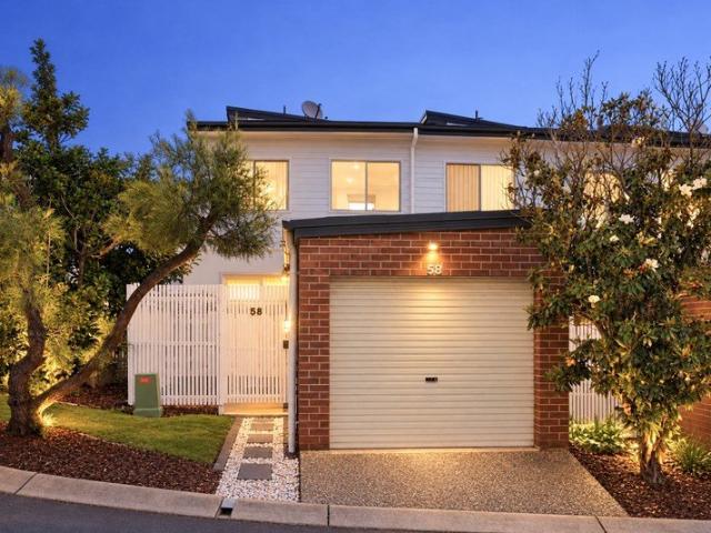Townhouse for sale in Freshwater, Greater Brisbane