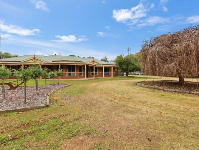 Cottage for sale in Mathoura, New South Wales