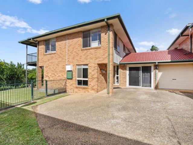Duplex for sale in Banora Point, New South Wales