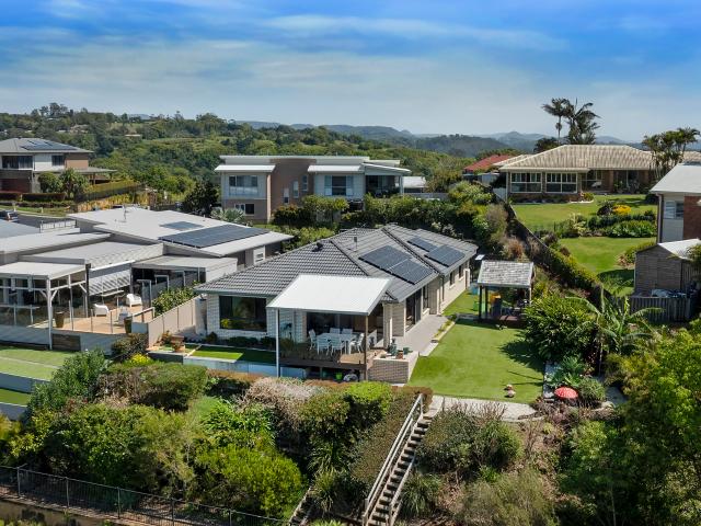 House for sale in Bilambil Heights, New South Wales