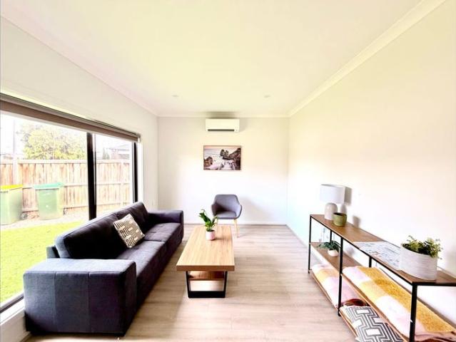 Granny Flat for rent in Camerons Creek, Victoria