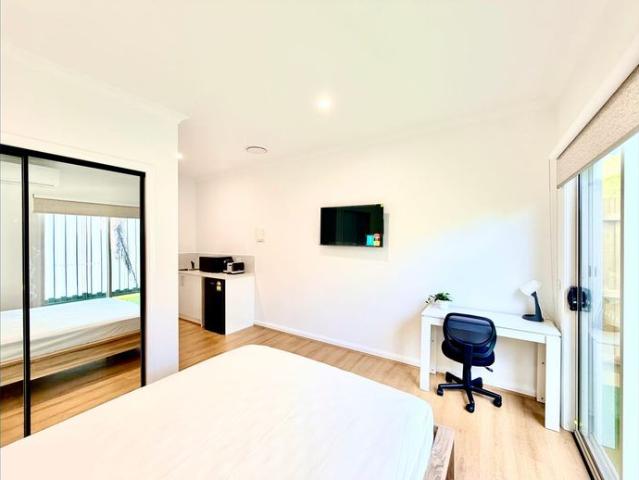 Granny Flat for rent in Geelong, Victoria