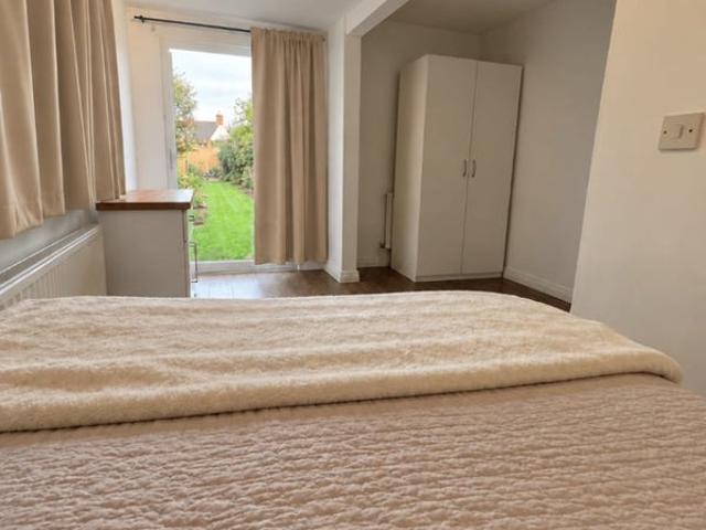 Studio for rent in London Borough of Brent, Greater London