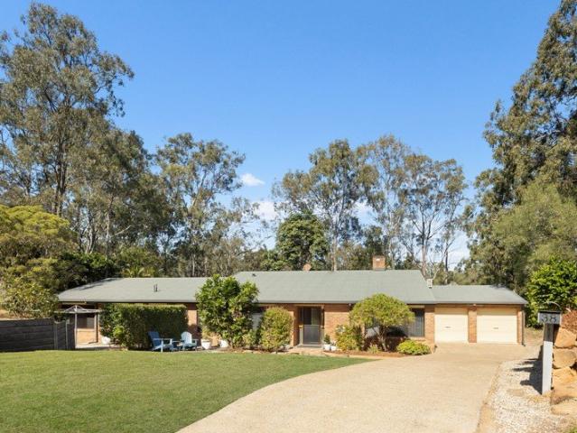 Cottage for sale in Toombul, Queensland