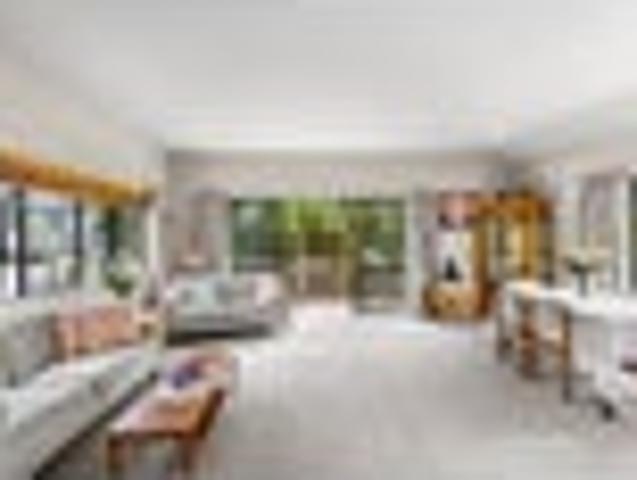 House for sale in Wairau Valley