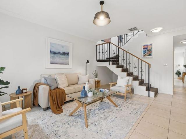 Townhouse for rent in Sydney, New South Wales