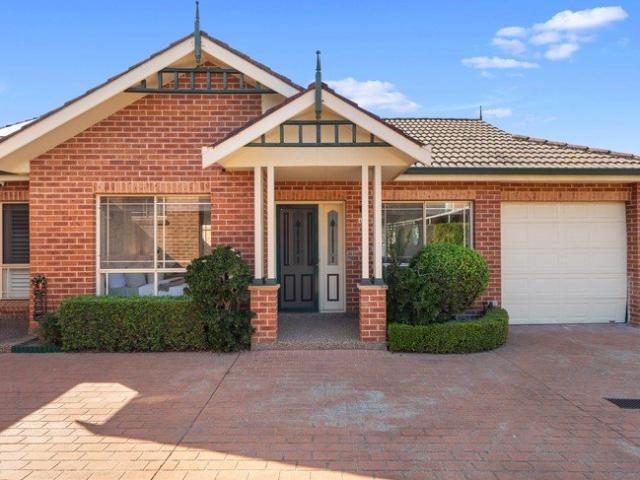 Villa for sale in Sydney, New South Wales