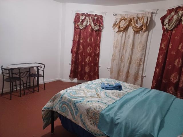 Room for rent in East Orange, New Jersey