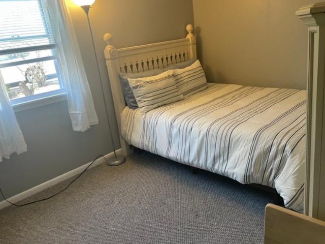 Room for rent in Windsor Locks, Connecticut